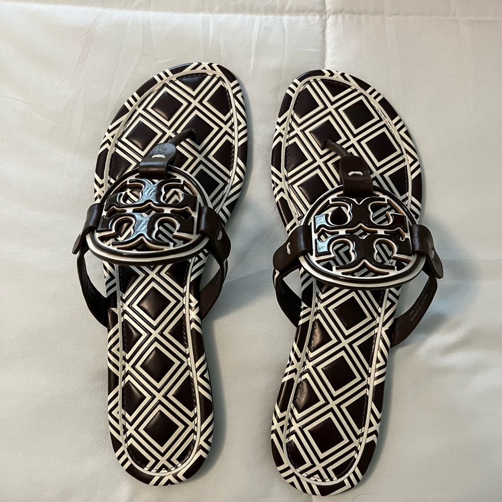 Tory Burch New Metal Miller Tile Leather Sandal Size 8